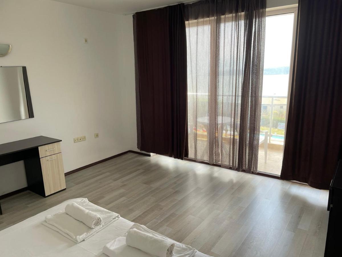 Safo Apartments And Rooms โซโซโปล ภายนอก รูปภาพ