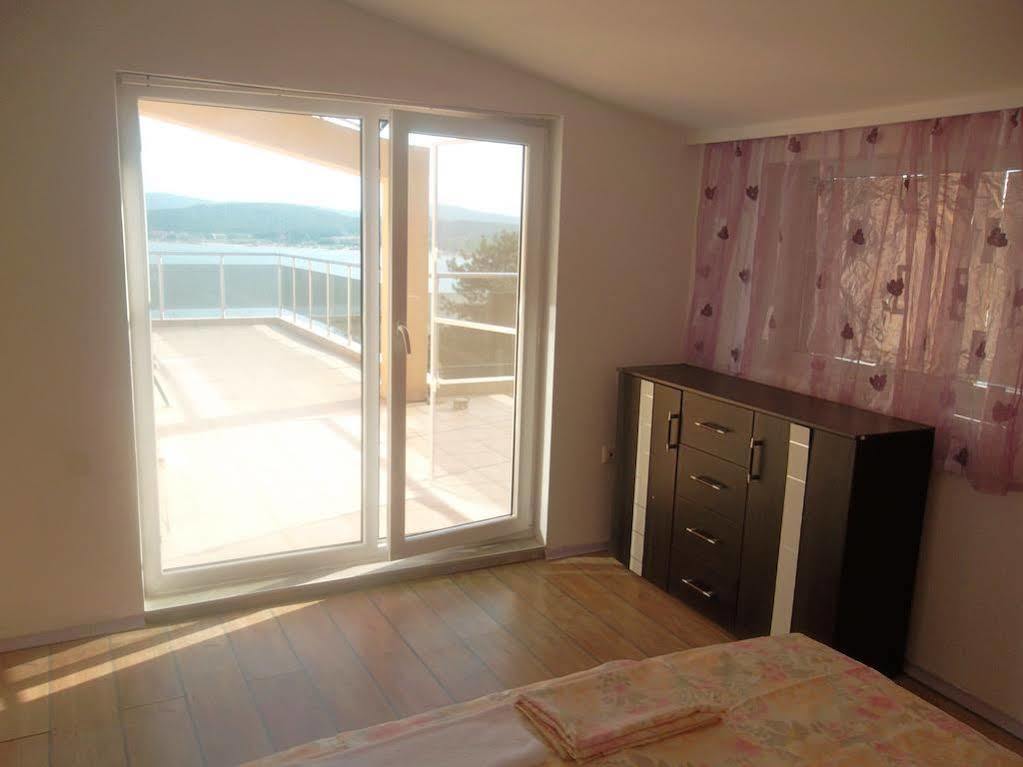 Safo Apartments And Rooms โซโซโปล ภายนอก รูปภาพ